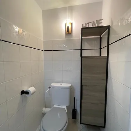 Apartment Bas De 