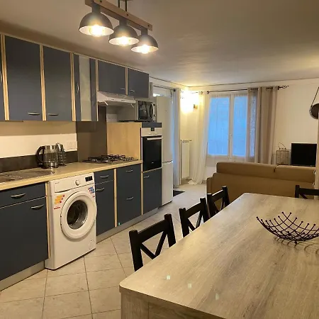 Apartment Bas De 