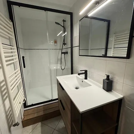 Apartment Bas De 
