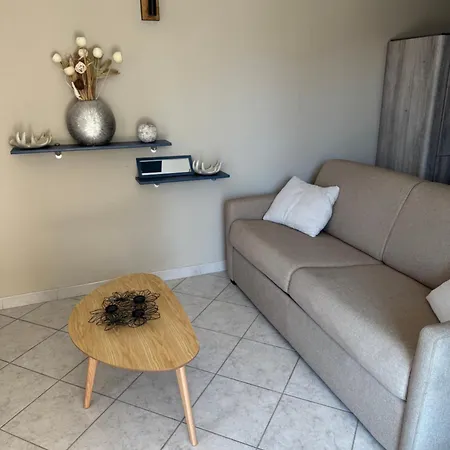 Apartment Bas De 